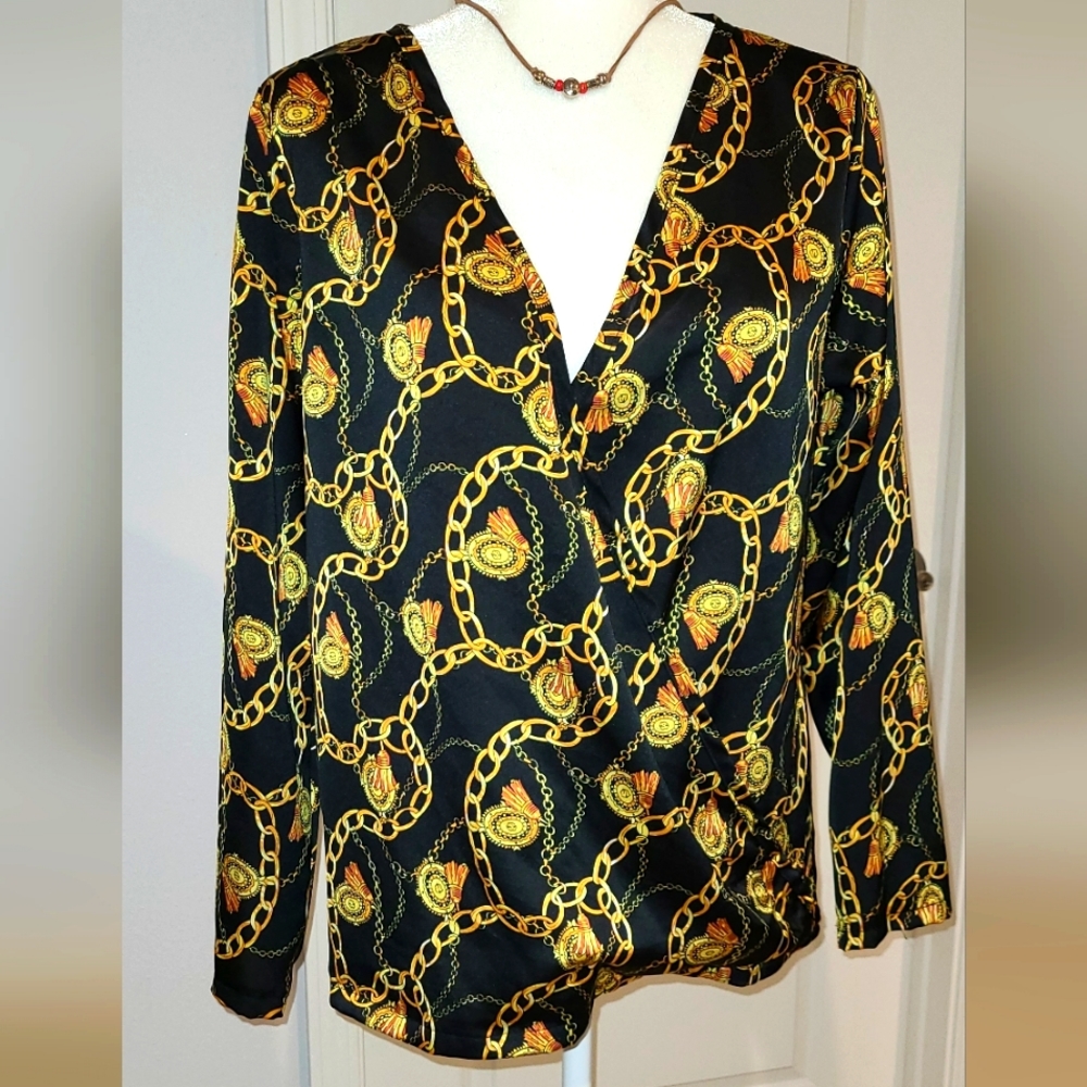 Chain Reaction Black and gold Top Size Medium Casual Elegant Silk Like Blouse